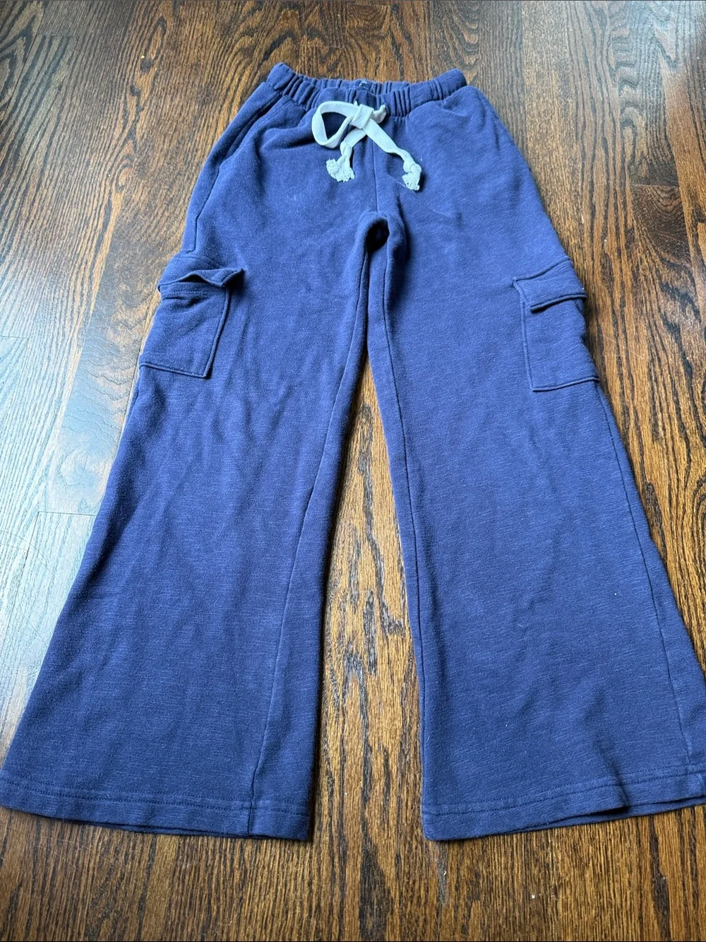 Katie J NYC Hope cargo sweat pants. Tween size small